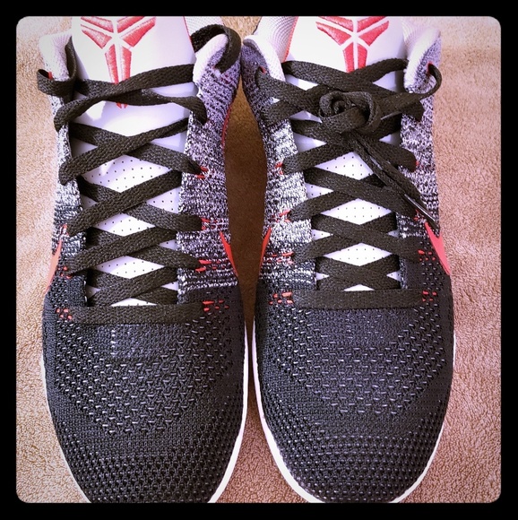 Kobe XI Elite Low - Picture 1 of 3